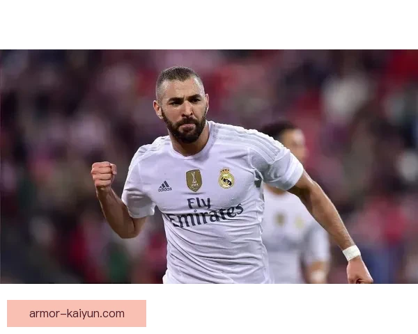 本泽马在禁区内展现惊人敏锐度，助力球队持续保持良好表现